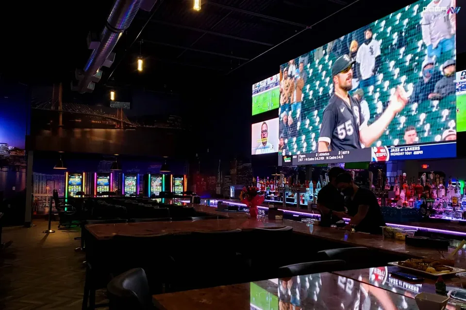 Cities Bar & Grill